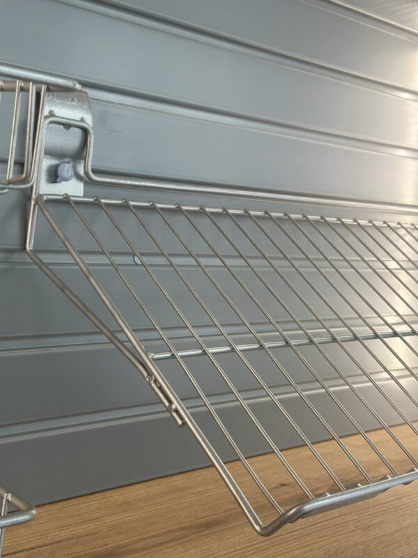 Raft incaltaminte metalic