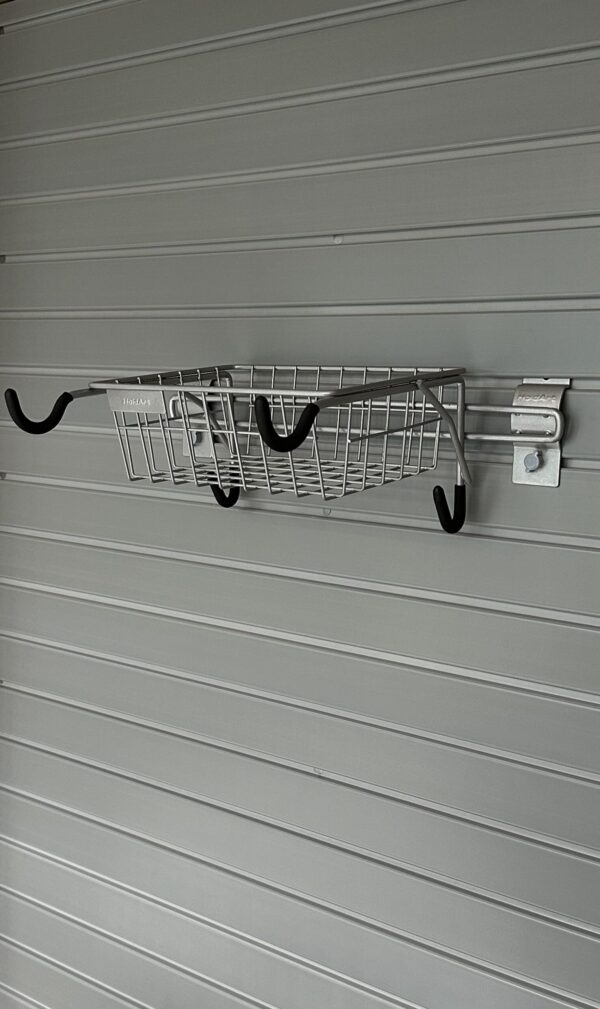 Coș metal cu cârlig pentru bicicletǎ